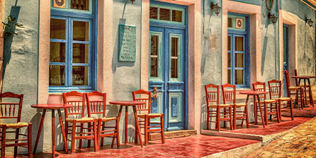 开云网站-中国男篮分析比赛录像 精准修正战术漏洞，中国男篮蓝队录像回放