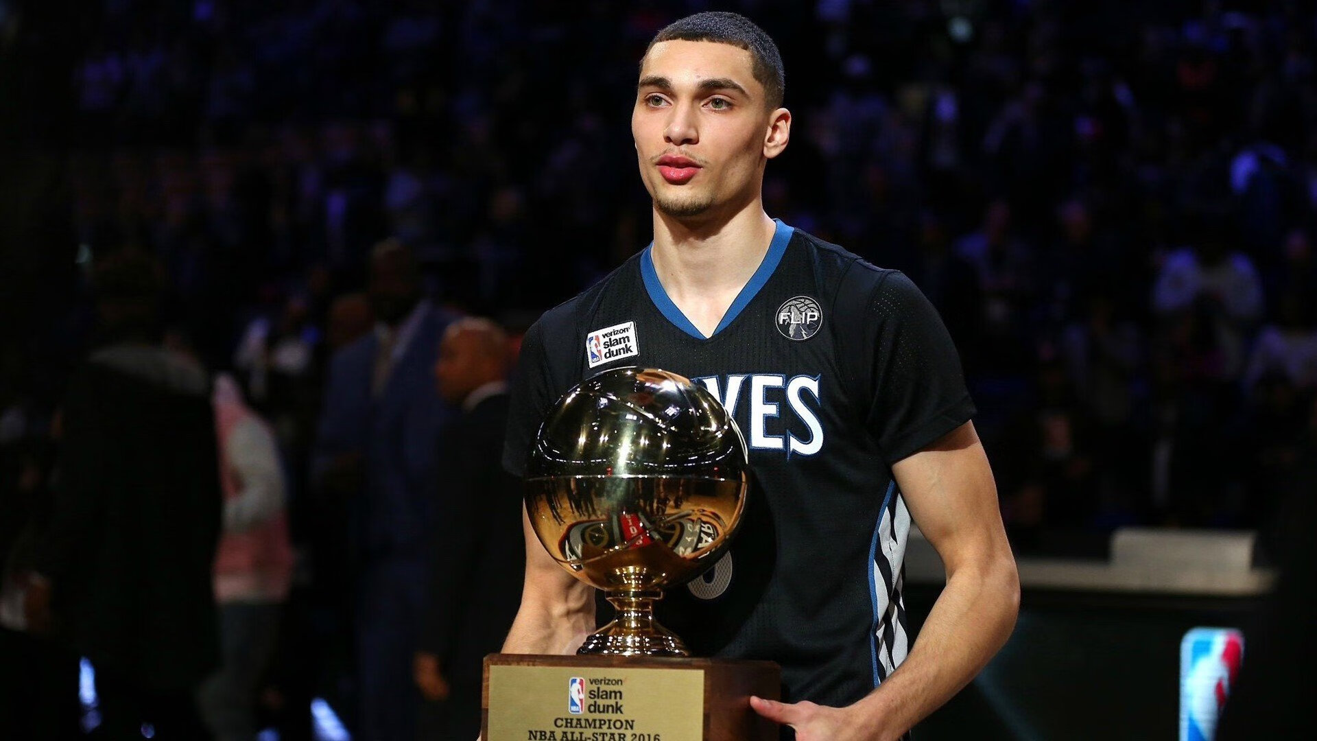 开云·体育官网-新西兰橄榄球队击败强敌，夺得年度冠军，新西兰橄榄球第一人